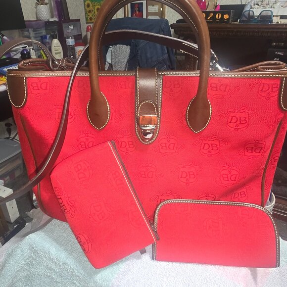 Dooney & Bourke Red Donegal Crest Double Handle Tote w/ Accessories NWOT - Picture 1 of 16